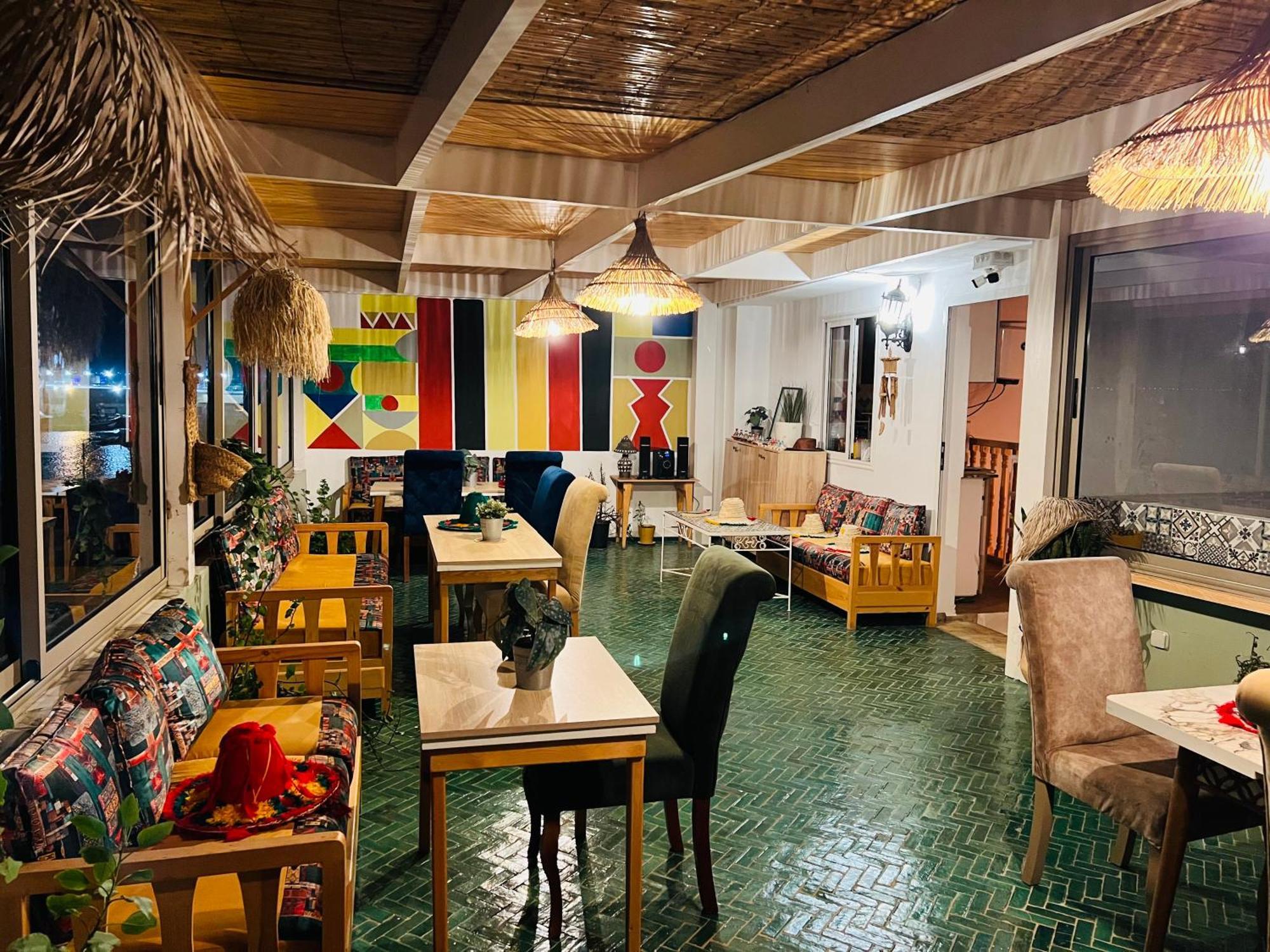 Art Riad Au Bord De La Mer 2 Džadída Exteriér fotografie