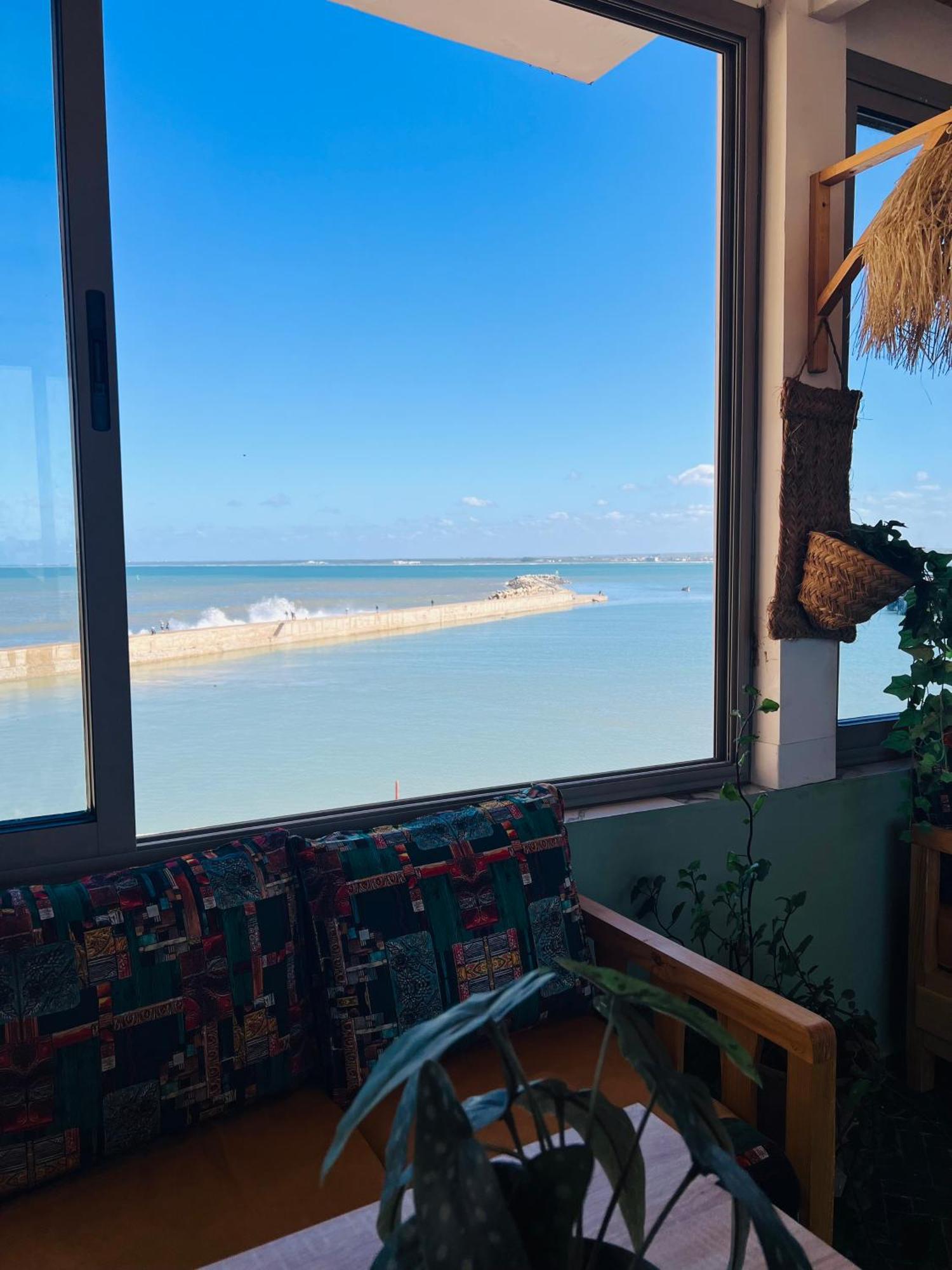Art Riad Au Bord De La Mer 2 Džadída Exteriér fotografie